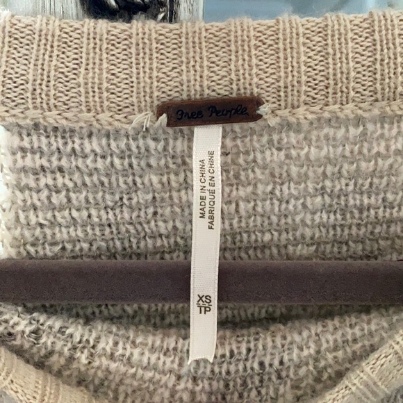 Free People Sweater - Picture 3 of 4